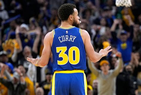 Steph Curry renova contrato com Warriors por mais de R$ 350 .
